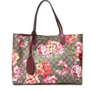 Gucci Blooms Supreme GG Tote Bag